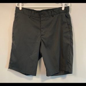 Nike Golf standard Fit shorts